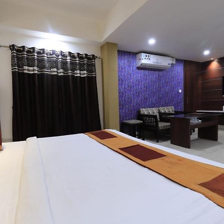 Hotel Rashmi Guwahati Exterior foto
