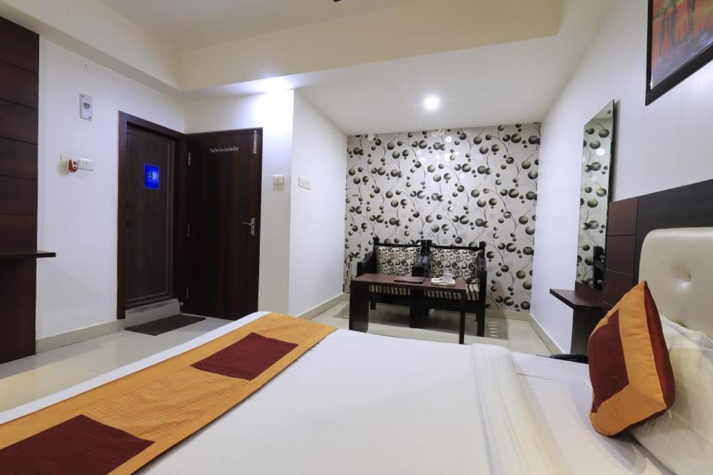 Hotel Rashmi Guwahati Exterior foto